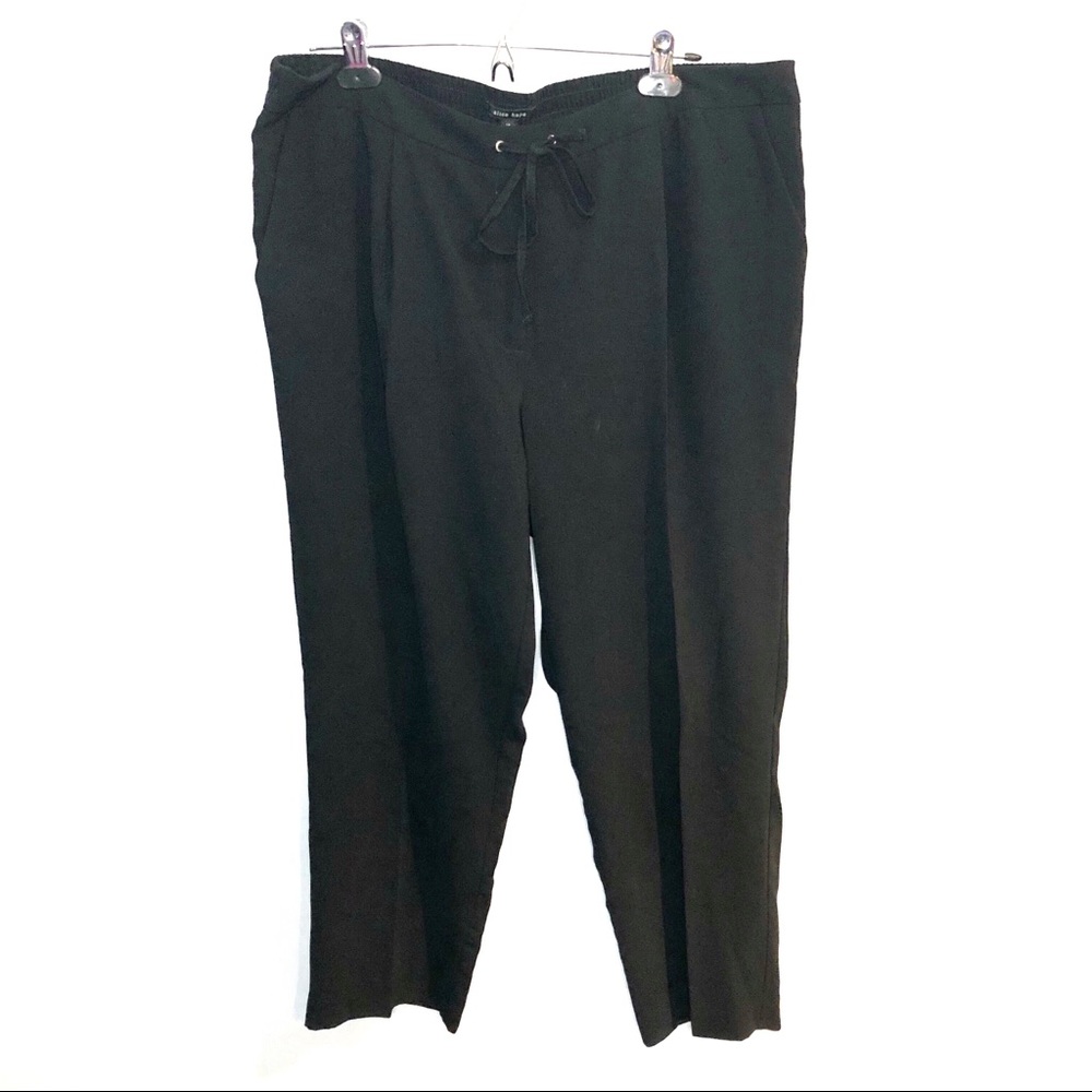 ✨3/$30 Alice Hope Black Cropped Joggers
